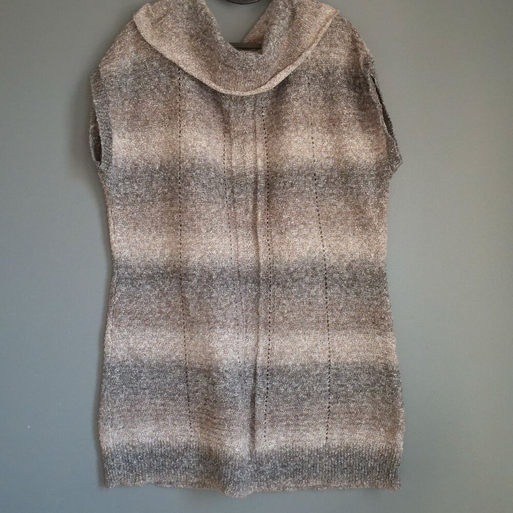 Maurices Sleeveless Long Sweater Size XXL